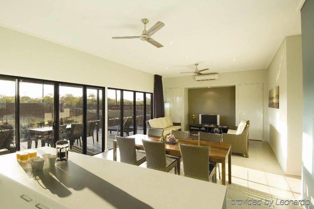 Oaks Cable Beach Resort Extérieur photo