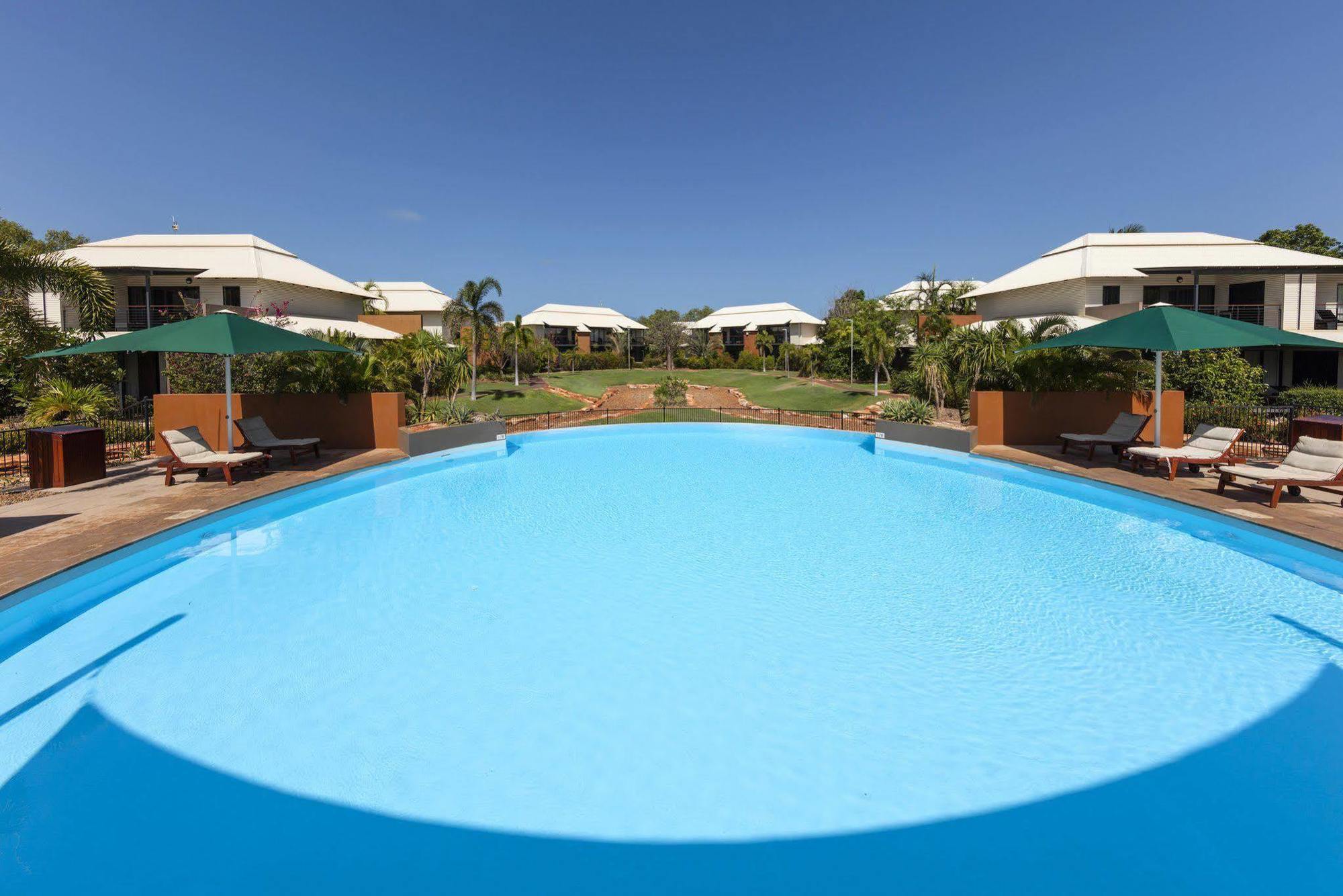 Oaks Cable Beach Resort Extérieur photo